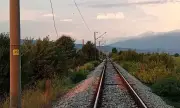 Кражба на електрически проводници спря движението на влаковете между Казичене и Столник