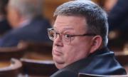 Цацаров обвини &quot;Биволъ&quot; в лъжа, не криел имоти