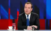 Дмитрий Медведев с нов бисер: Всички преминавате на страната на Бандера