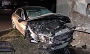 Кола се вряза в къща в Разградско, събори част от стена