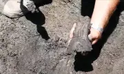 Теракота в гроб с кремация откриха в Хераклея Синтика (ВИДЕО)