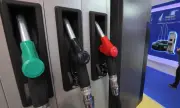 Тръмп налага 100% мита на купувачите на руски петрол 
