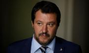 Италия скочи на Макрон заради бежанците