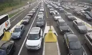 Интензивен трафик на леки автомобили на ГКПП „Калотина“