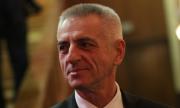 Привикаха началника на НСО на разпит заради чатовете между Узунов и Бобоков