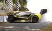 Фестивалът на скоростта започна с катастрофа за Lotus (ВИДЕО)