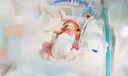Момченце, родено в 21-ва седмица, празнува първия си рожден ден