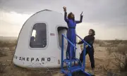 Blue Origin реализира успешен суборбитален полет с туристи