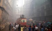 19-етажна сграда гори в Бангладеш