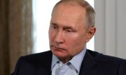 Сватът на Путин стои зад двореца