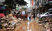 Югозападен Китай под вода: нови наводнения и опасност от тропически циклон