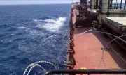 Отвлякоха танкер край бреговете на Иран