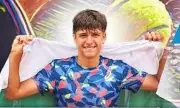 Александър Василев също ще играе на четвъртфиналите при юношите на Уимбълдън