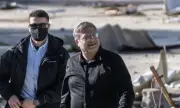 ������ ���-���� ������ ������� � ��������� �� ������� �� ����������