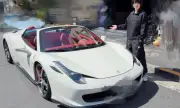 Мъж спестявал за Ferrari 10 години и го загубил веднага след като го купил